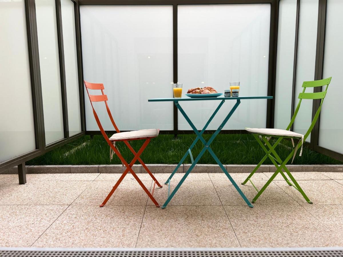 Studio Spacieux 4 Personnes Avec Terrasse Privee & Bureau - Gare A 4Min, Paris En 30Min ヴィリエ・シュル・マルヌ エクステリア 写真